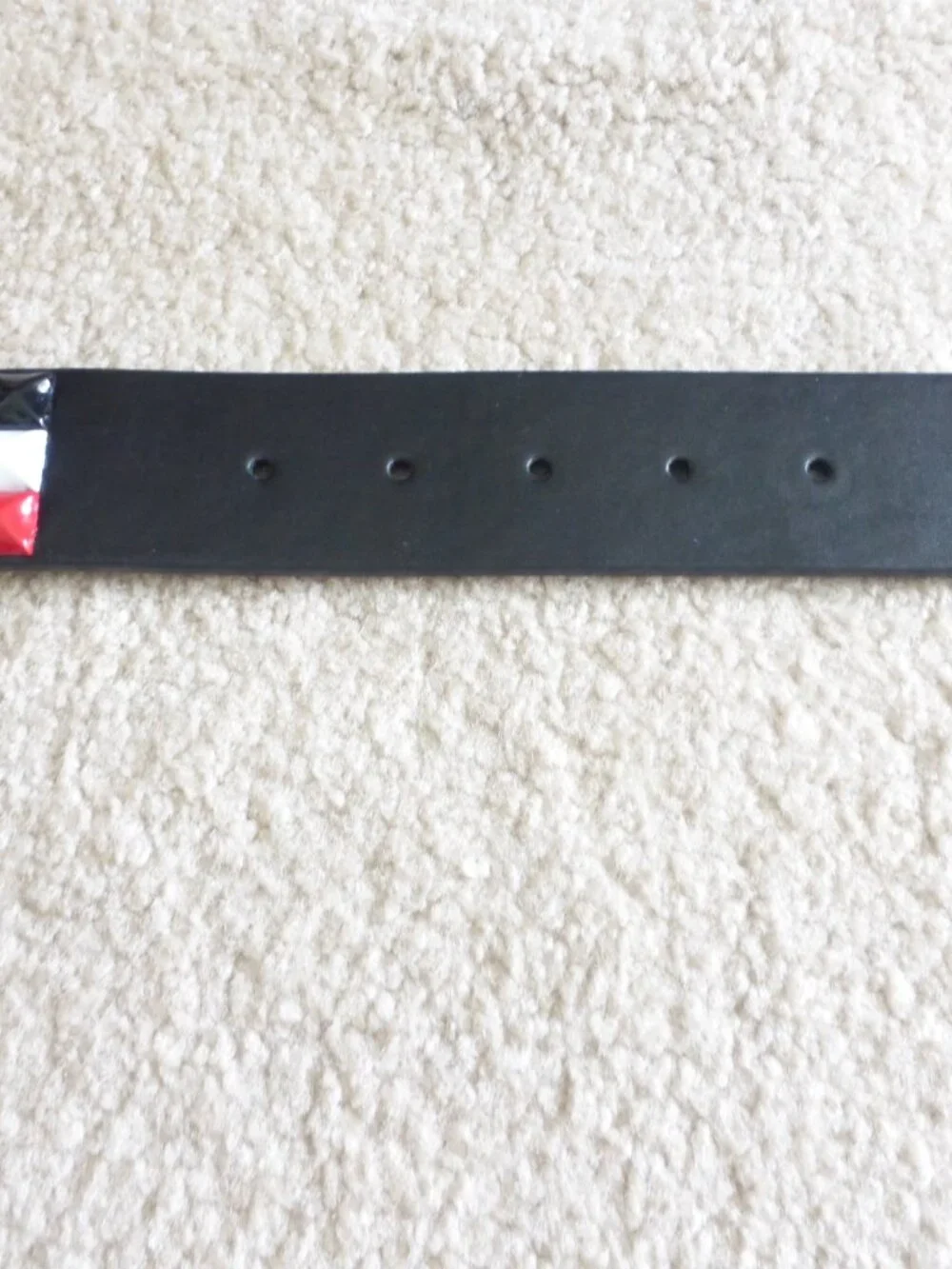 NWT HOT TOPIC kids black, red and white pyramid studded belt size XS - Picture 5 of 14